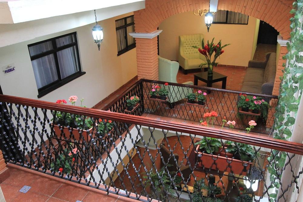 Hotel Del Carmen, En El Centro- Desayuno Incluido !
