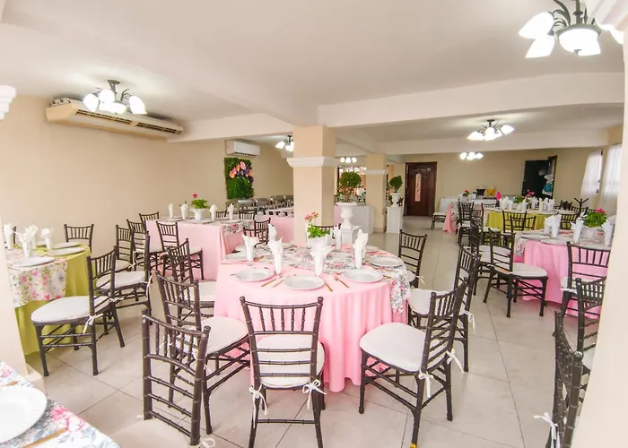 Hotel Del Carmen, En El Centro- Desayuno Incluido !