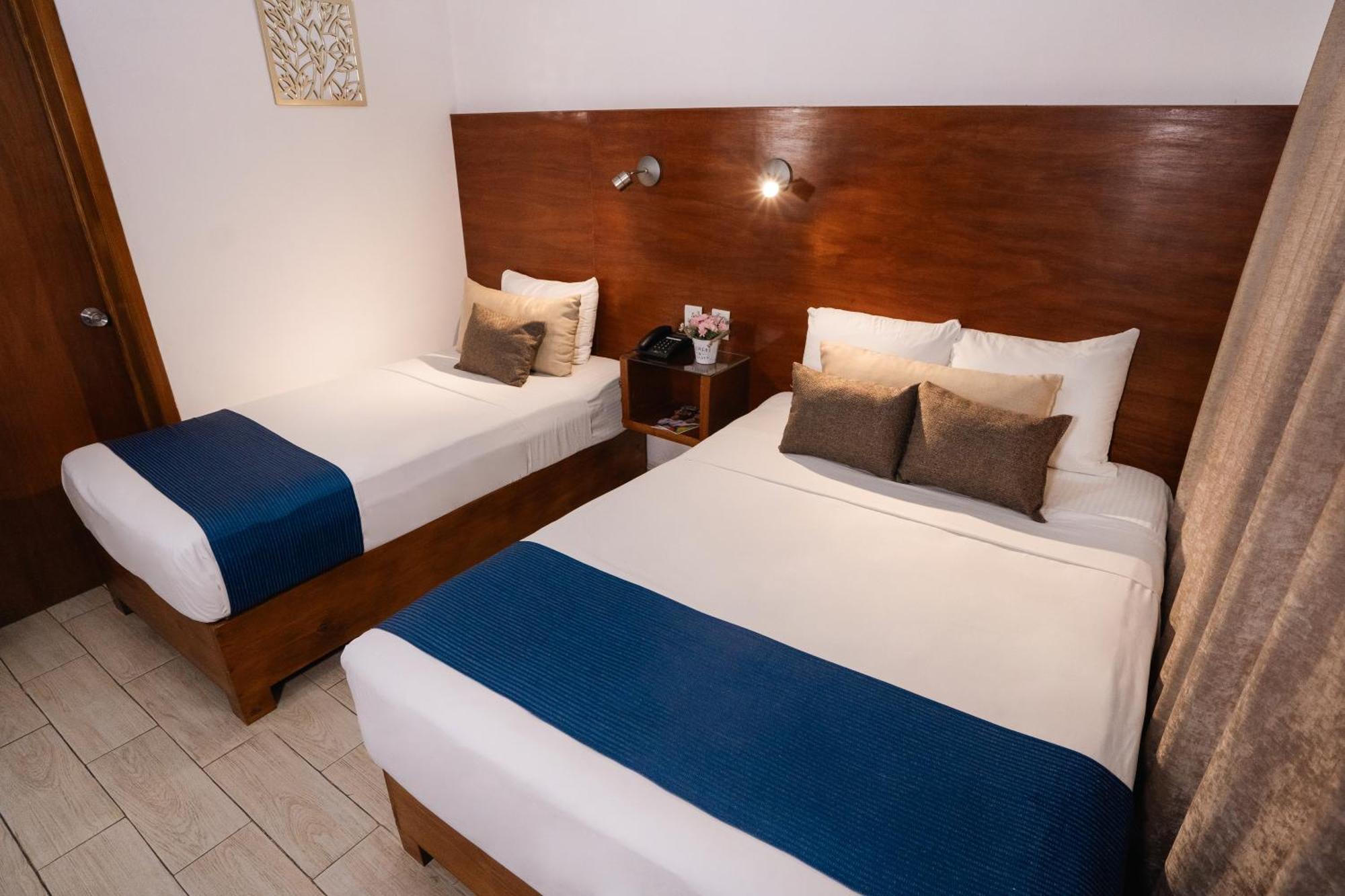 Del Carmen, En El Centro- Desayuno Incluido ! 3*